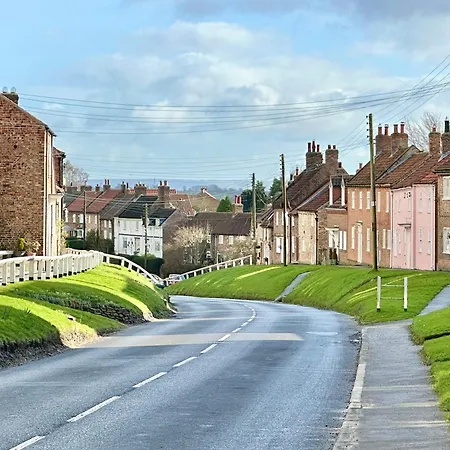Firs Nook With Parking