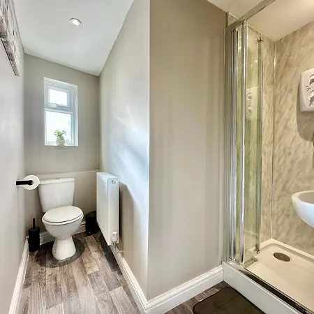 Firs Nook With Parking Apartment *